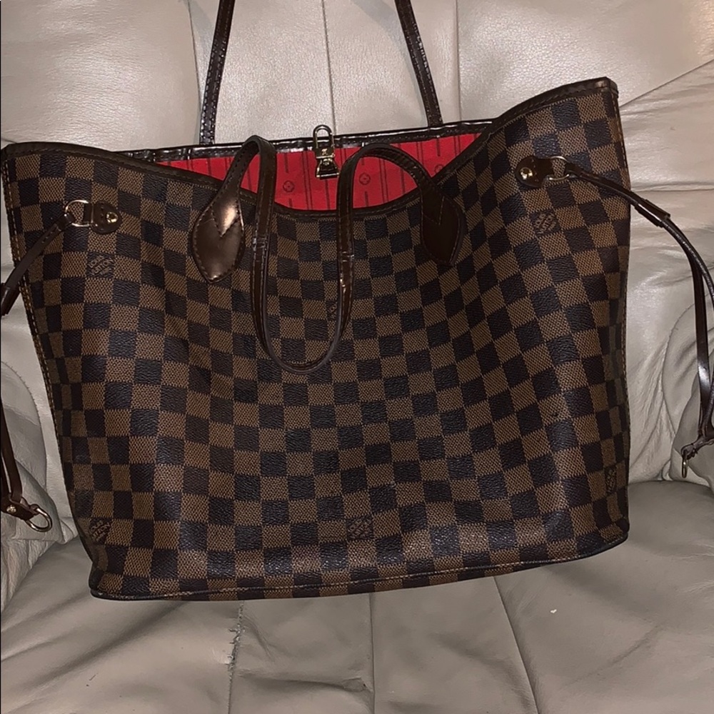Louise Vuitton bag - Picture 1 of 2